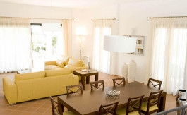 Guest room, another angle.